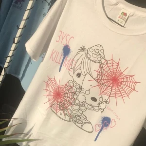 Faint merch  - Äkta DEADSTOCK Faint merch. Jag har sytt den kortare i längden för att få mer 90s stil. Annars i fint skick! Köp nu ⛓⛓⛓🕷🦎✨