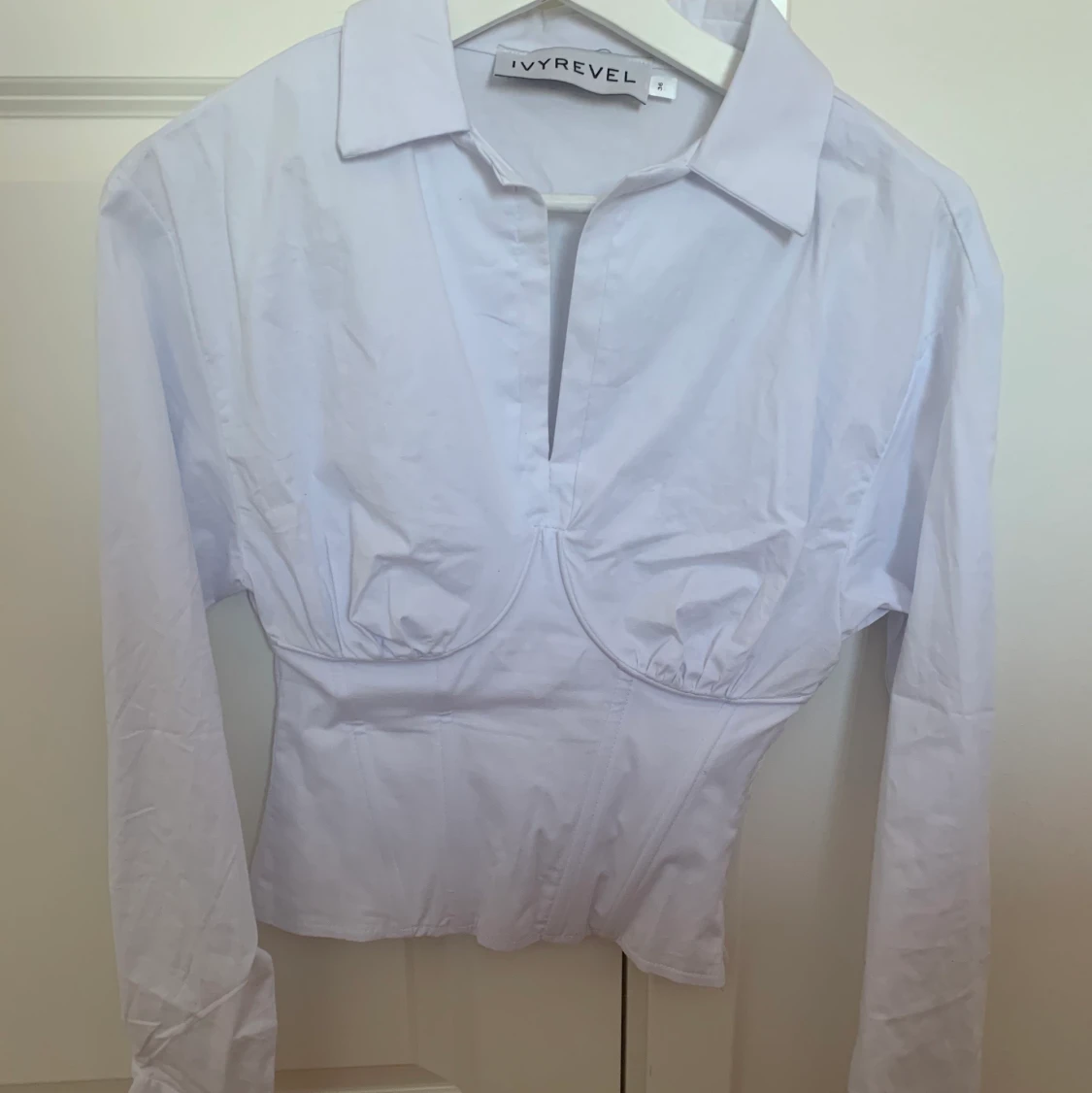 Blus från IVYREVEL - 91