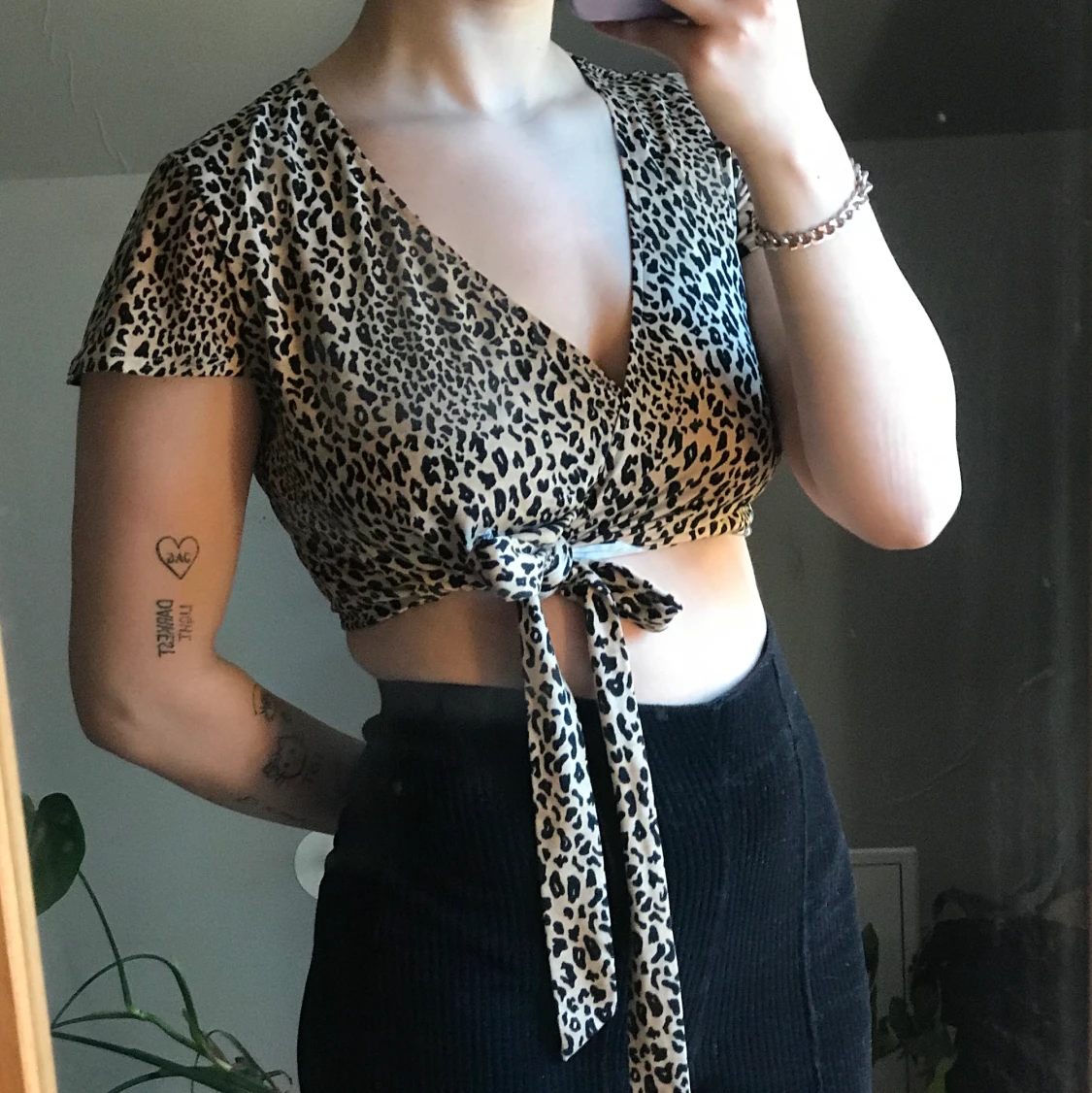 Trendig tröja med knytning - 90