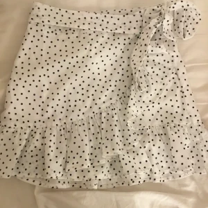 Shein skjol ❤️💕 st. XS - Buda i kmt ❤️❤️ startbud 100kr