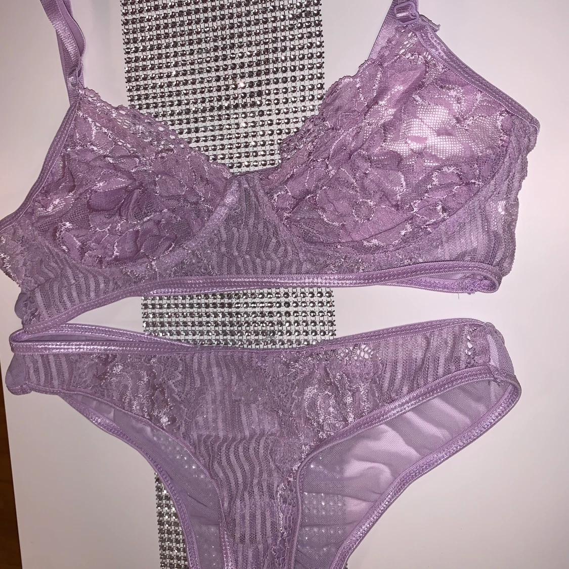 Lila Underklädesset strl S NYTT