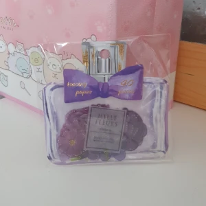 Söta stickers - Oöppnade blom klistermärken♡ köpta på kawaiishop men aldrig använda♡ 10 olika designs o 40 klistermärken totalt♡