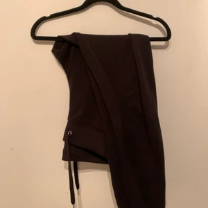 Svarta mjukisbyxor - Ett par svarta mjukisbyxor frön Cubus i storlek S, använda ett fåtal gånger och sälj pga att de inte används. Köpare står för frakt 💗