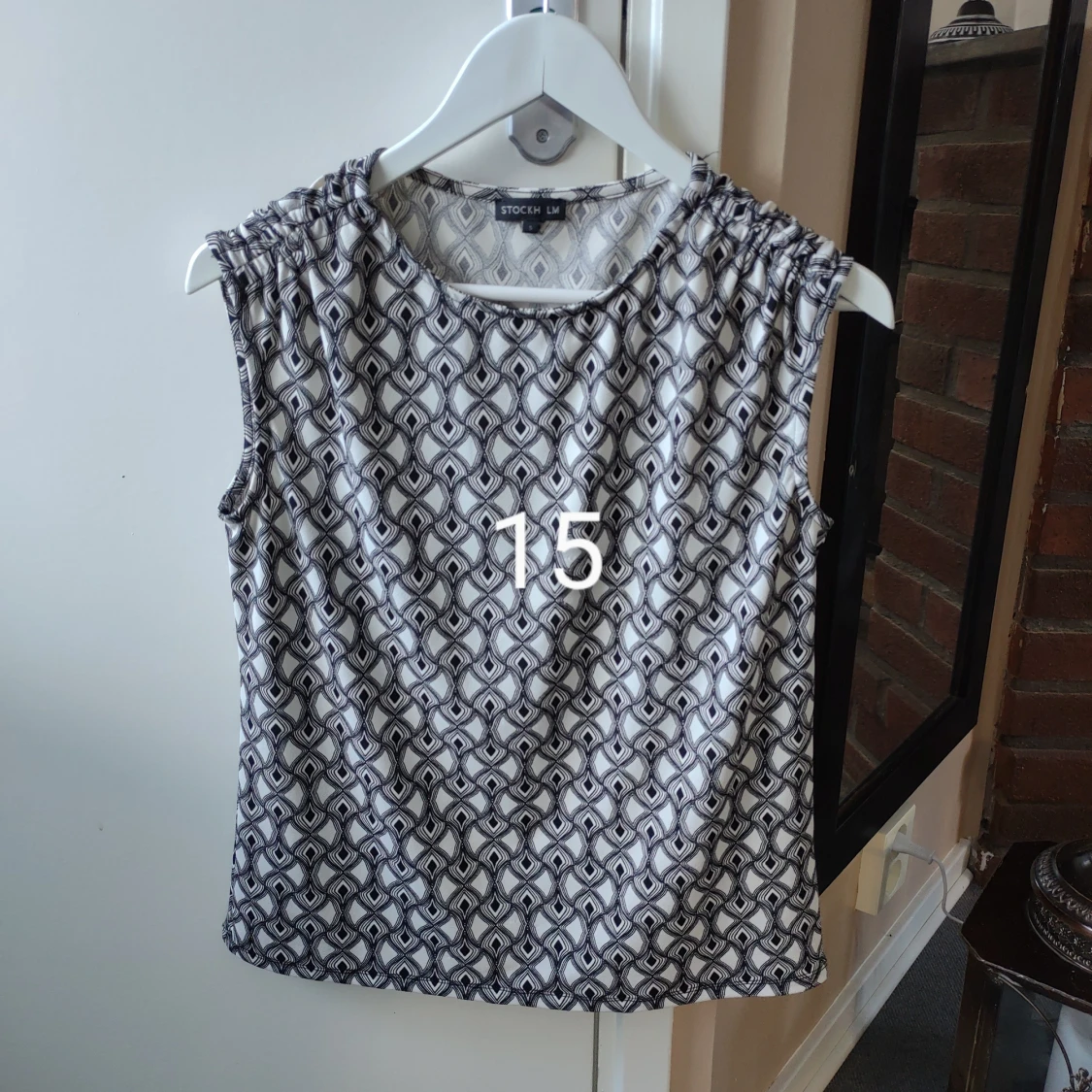 Märkeskläder i bra skick - 91