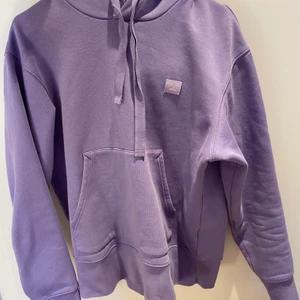 Acne hoodie  - INTESSEKOLL på min jätte fina acne hoodie. Strl XS. Buda i kommentarerna eller kontakta mig på dm. Budgivningen avslutas 31/1🤝💞