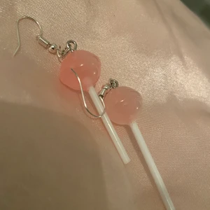 Klubb örhängen - Örhängen med klubbor finns även i 💙🖤❤️💛💗