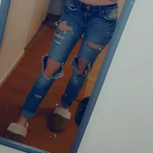 Slitna jeans  - Knappt använda då de är för små för mej.