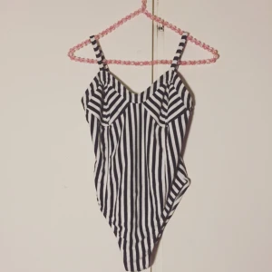  - Jättesnygg body, kan mötas upp i TC eller frakta :) 