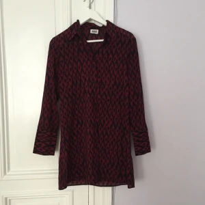  - Tunn och härlig skjorta från weekday. 