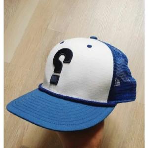  - Keps från SWEET. Aldrig använd. Justerbar i bak.