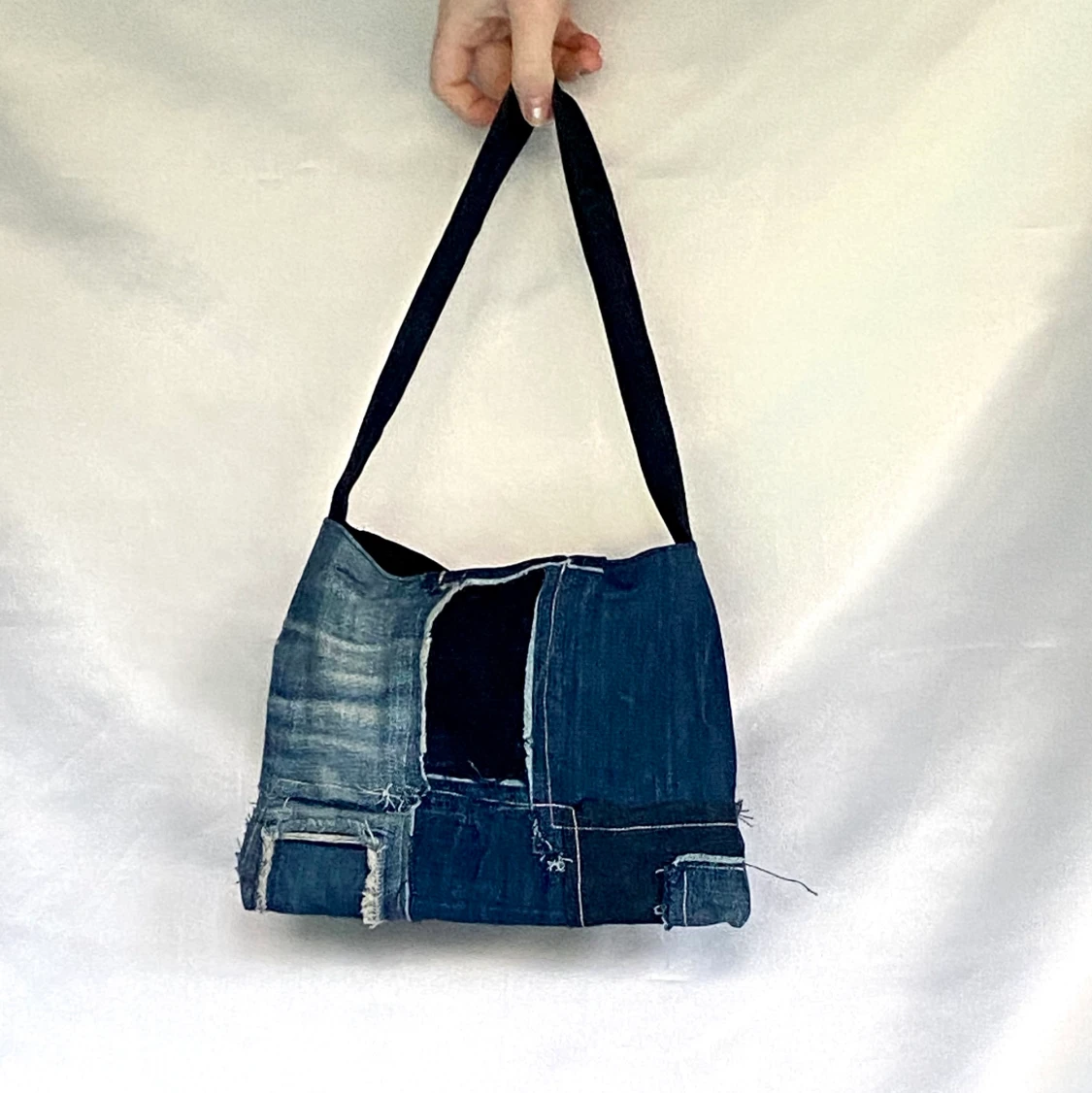 Handsydd väska - 91