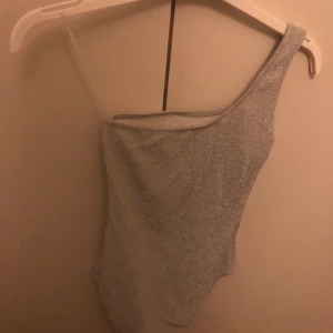 Glitterbody  - Perfekta bodyn till nyår!! 