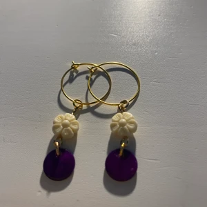 Fina handgjorda örhängen  - Oanvända och handgjorda örhängen !! Kontakta för fler bilder och/eller frågor)) köp gärna!