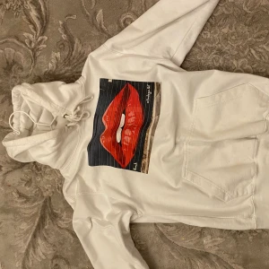 The cool elephant hoodie - Jättefin The cool elephant hoodie, säljer pga för liten