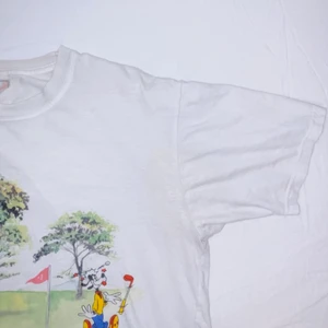 Disney Vintage Tee - Riktigt snygg Vintage Disney t shirt storlek XL passar perfekt från M om man gillar den oversized osv! Den är i bra skick!
