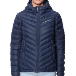 Peak performance jacka  - Strlk S, köpt för drygt ett år sen. Finns inga slitage!