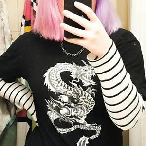 Långärmad - Vit och svart långärmad randig tröja från HM i strl M/L ♡