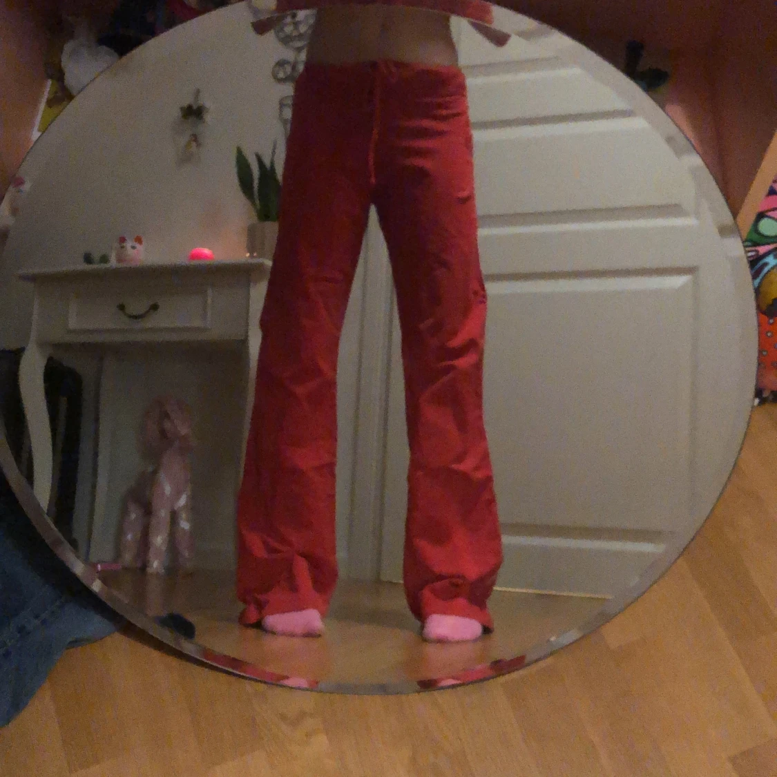 Röda lowrise mjukisbyxor