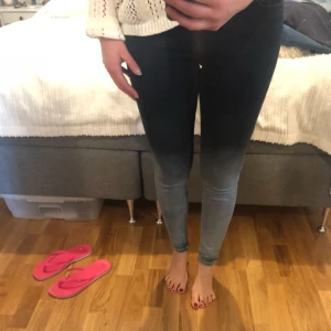  - Ombré jeans byxor 