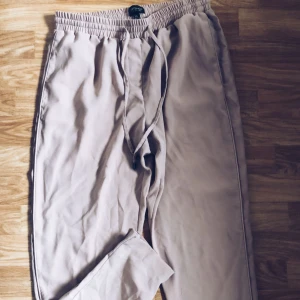  - Ett par sköna byxor från Top shop i ljusrosa 🌸🌸