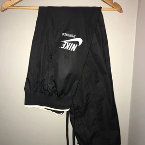  - Helt nya, skyddar mot blåst och är väldigt bekväma!  Nypris 899kr