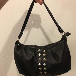  - Liten läderväska