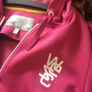  - Rosa Set från wesc äkta 💕 Pris för båda-400kr och pris för en del-200kr