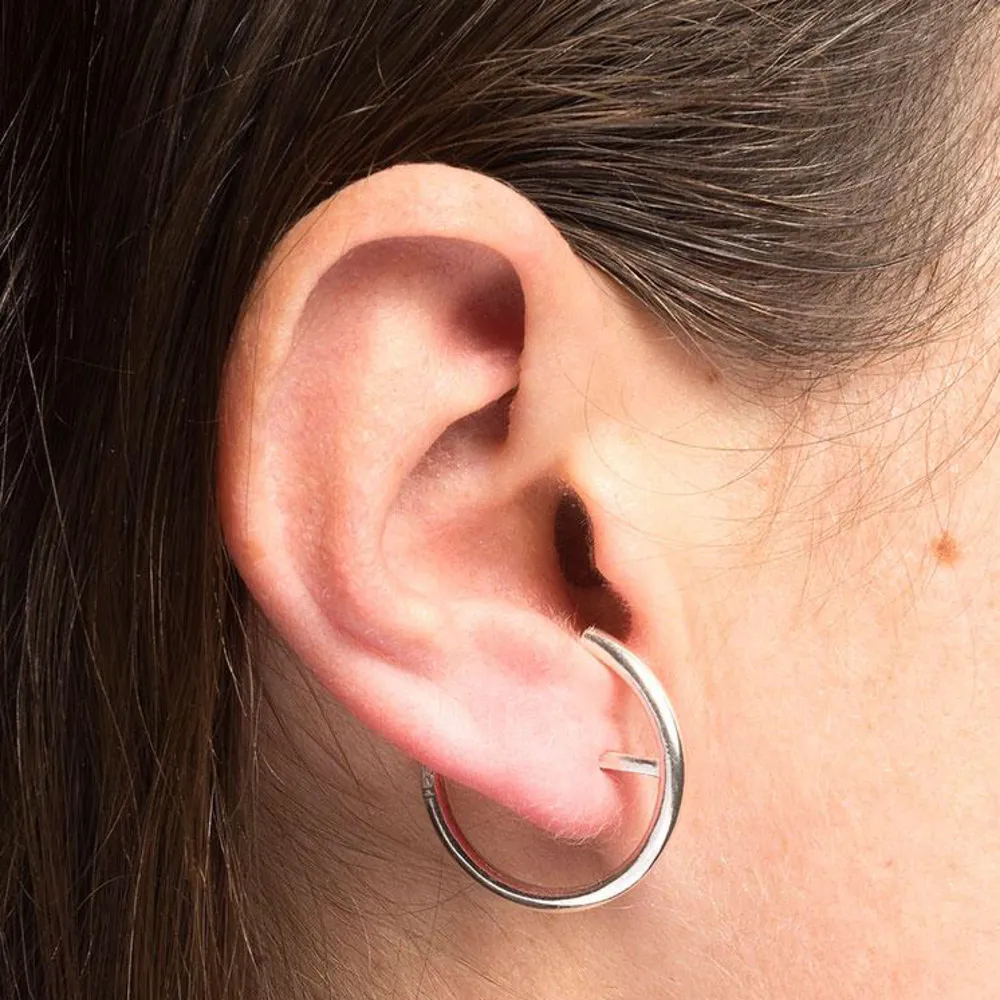 Earring ”Pack” från THE BOYSCOUTS . Sterling silver , ord pris 850kr styck Säljer pga har ett par men vill bara ha en :) !  Aldrig använd . Övrigt.