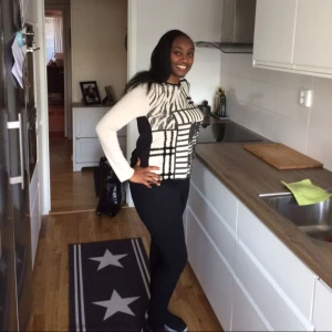  - Zara dressy Tshirt in very good condition 