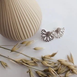 Silver örhängen  - Fina silver örhängen! Nyskick🍁 Hör av dig om du är intresserad! Gratis Frakt!🚛💗