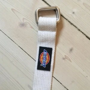 Dickies skärp - Skitballt äkta dickies skärp köpt i Japan som går att justera till vilken storlek som helst! 💖  frakt ingår inte 💖
