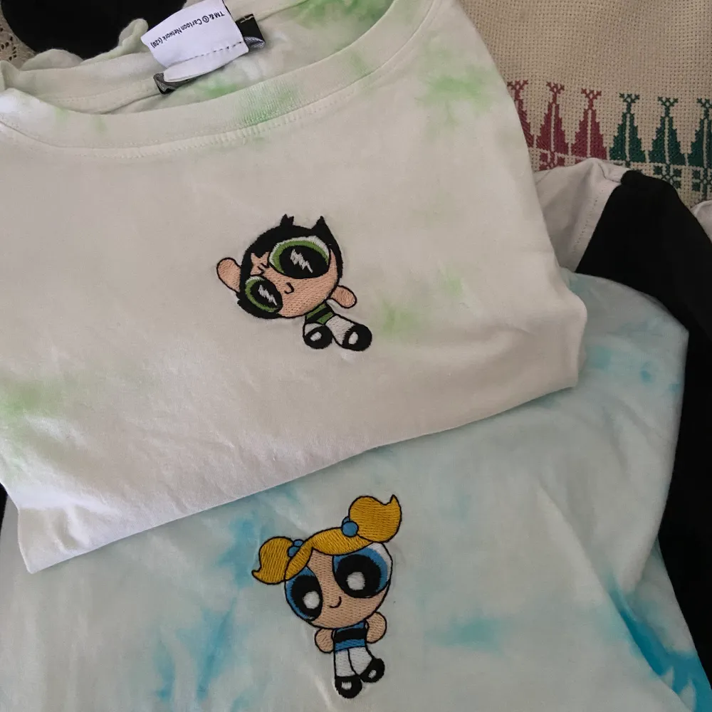 Powerpuff Girls T-shirt i storlek L 😍 Använd 2 ggr fortfarande i fint skick. Köparen står för frakt✨. T-shirts.