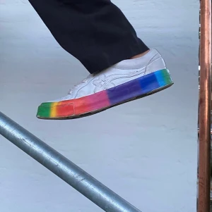  Converse one star ox Golf le fleur -  Converse one star ox Golf le fleur rainbow sole i fint skick! Skorna är smutsiga på bilden så de är egentligen finare:) jag kan skicka flera bilder om så önskas, köparen står för frakt! Snälla köp🙏🏼💖🤠