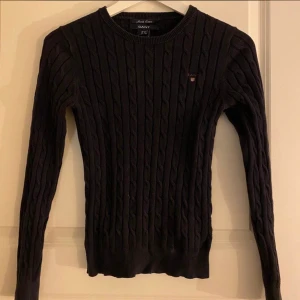 Ribbstickad tröja Gant - Ganska så använd men inte nopprig.  