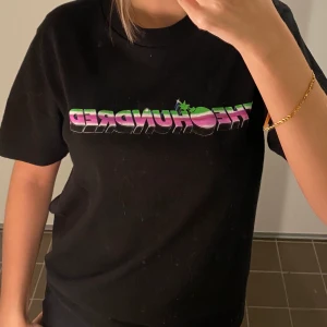 T shirt The Hundreds - 🤎T shirt från The Hundreds.🤎 💌Fraktar: måndagar & torsdagar.