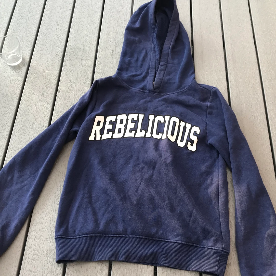 Hoodie i storlek XS