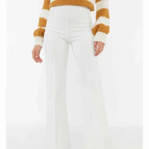  - Säljer mina Sturday Plans Pants från Chiquelle pga inte min stil! Endast använda en gång därav i gott skick. Strl: L (kan möjligtvis passa M)  Nypris: 399kr Köparen står för frakt, möts annars upp i Sthlm!🌸  (Bilder från hemsidan)