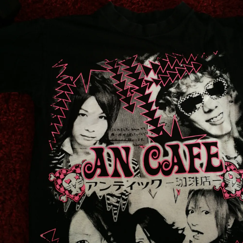 Bandtröja med An Café. Bra skick! Obs! Ej officiell bandtröja. Använder helst Swish. Köparen står för frakt!. T-shirts.