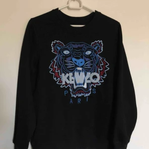  - Nästan helt oanvänd Kenzo som även passar S. Köparen står för frakt:)