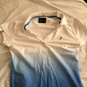  - Pike från peak performance. Aldrig använd. Frakt ingår