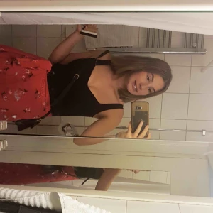  - Säljer min urringade body från bikbok. Köpare står för ev frakt. 