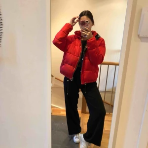  - Mycket bra skick! Från Zara. 150 kr eller bud! SKRIV BUD I KOMMENTARSFÄLTET