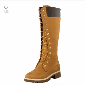 Höga timberlands - Höga bruna timberlands. Rena och i bra skick. Köparen står för frakt