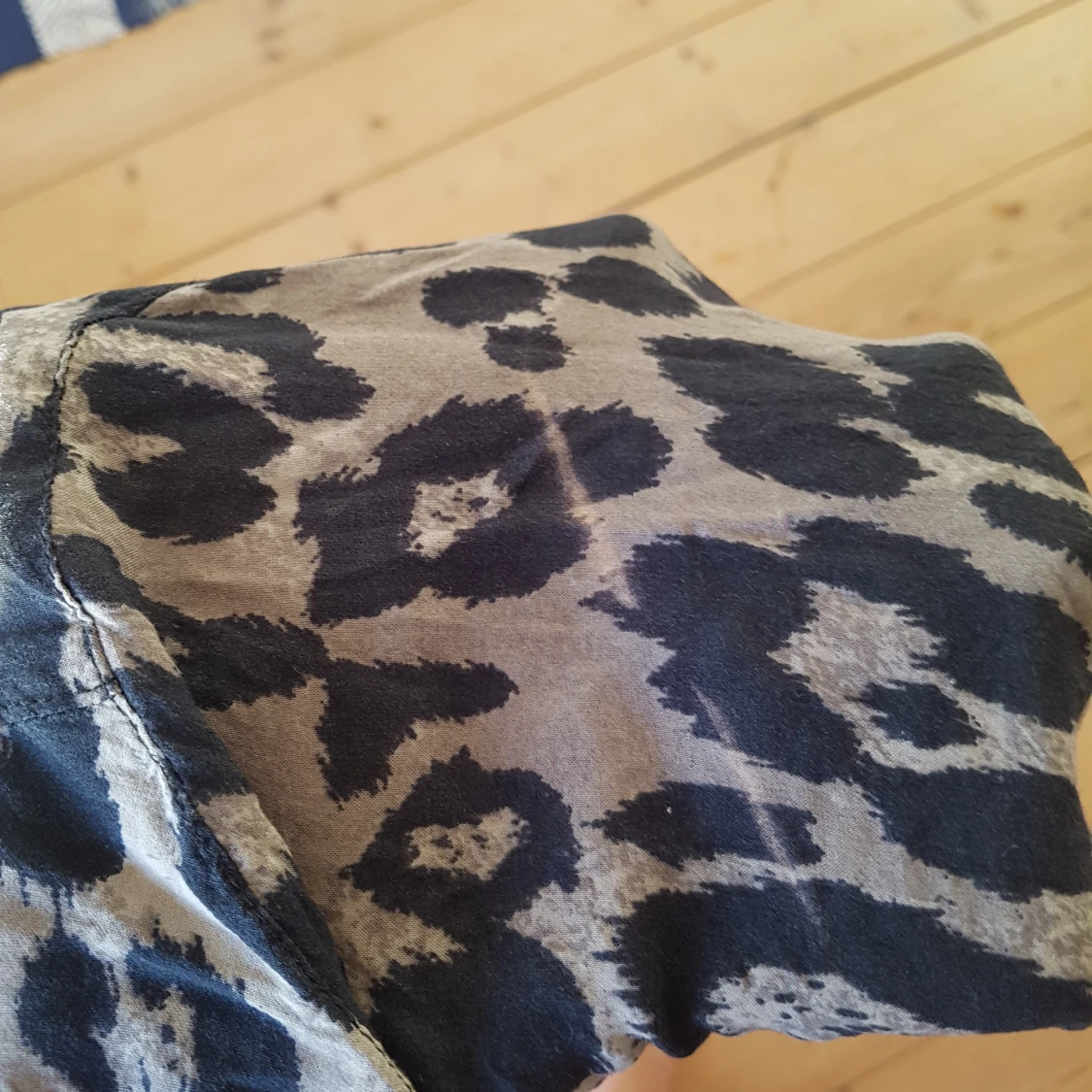Leopard prickig lång blus - 91
