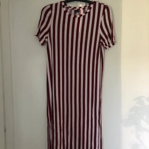 Klänning  - Fint skick 