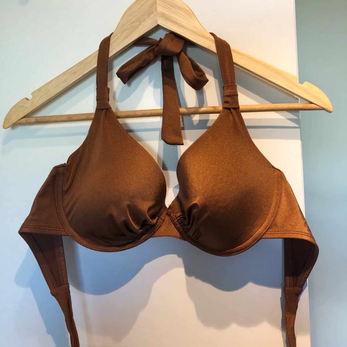 Jättefin brun bikini!