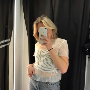 Transparang topp från Zara! - Så fin transparant topp från Zara! Använd ett fåtal gånger💕