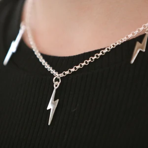 Blixthalsband - Snyggt nickelfritt blixthalsband. Skickas endast, köparen står för frakt - 11 kr. Betalning via Swish 