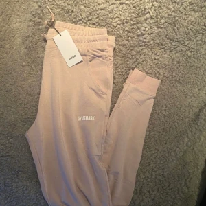 Gymshark joggers  - Aldrig använda med tagg kvar Stl M