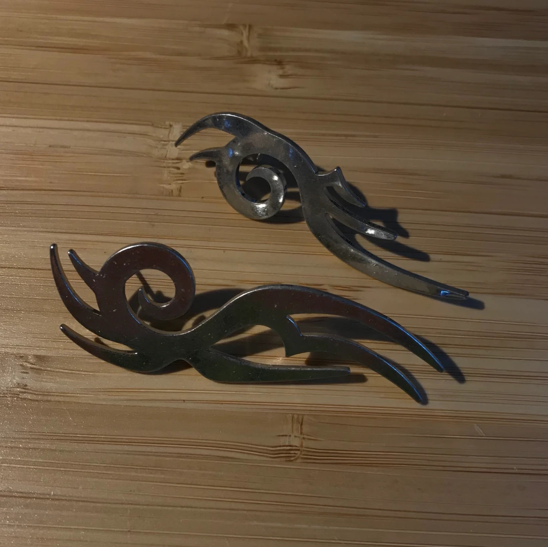 balla örhängen från weekday - 90